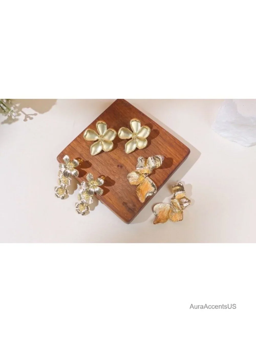 6 Pairs Gold Statement Earrings Set for Women Chunky Geometric Hoop Floral Knot